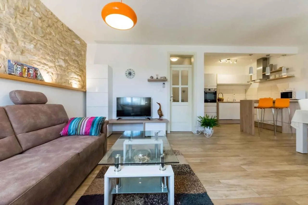 Holiday Home In Galizana - Istrien 41739 0*,  Κροατία